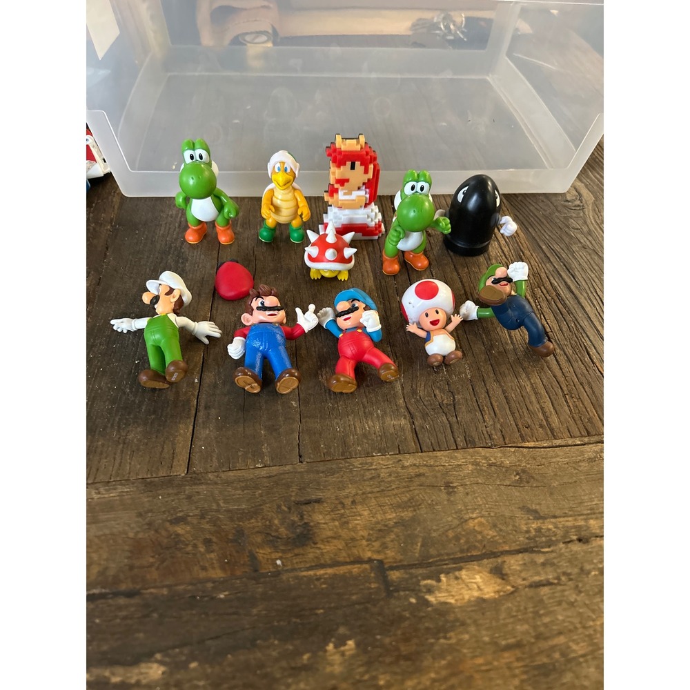 Nintendo Super Mario Bros Jakks Pacific Figure Lot Luigi Yoshi Toad Peach 11pc